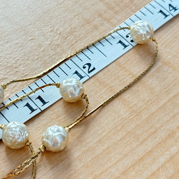 Faux pearl stations necklace/ triple chains - Picture 3 of 11